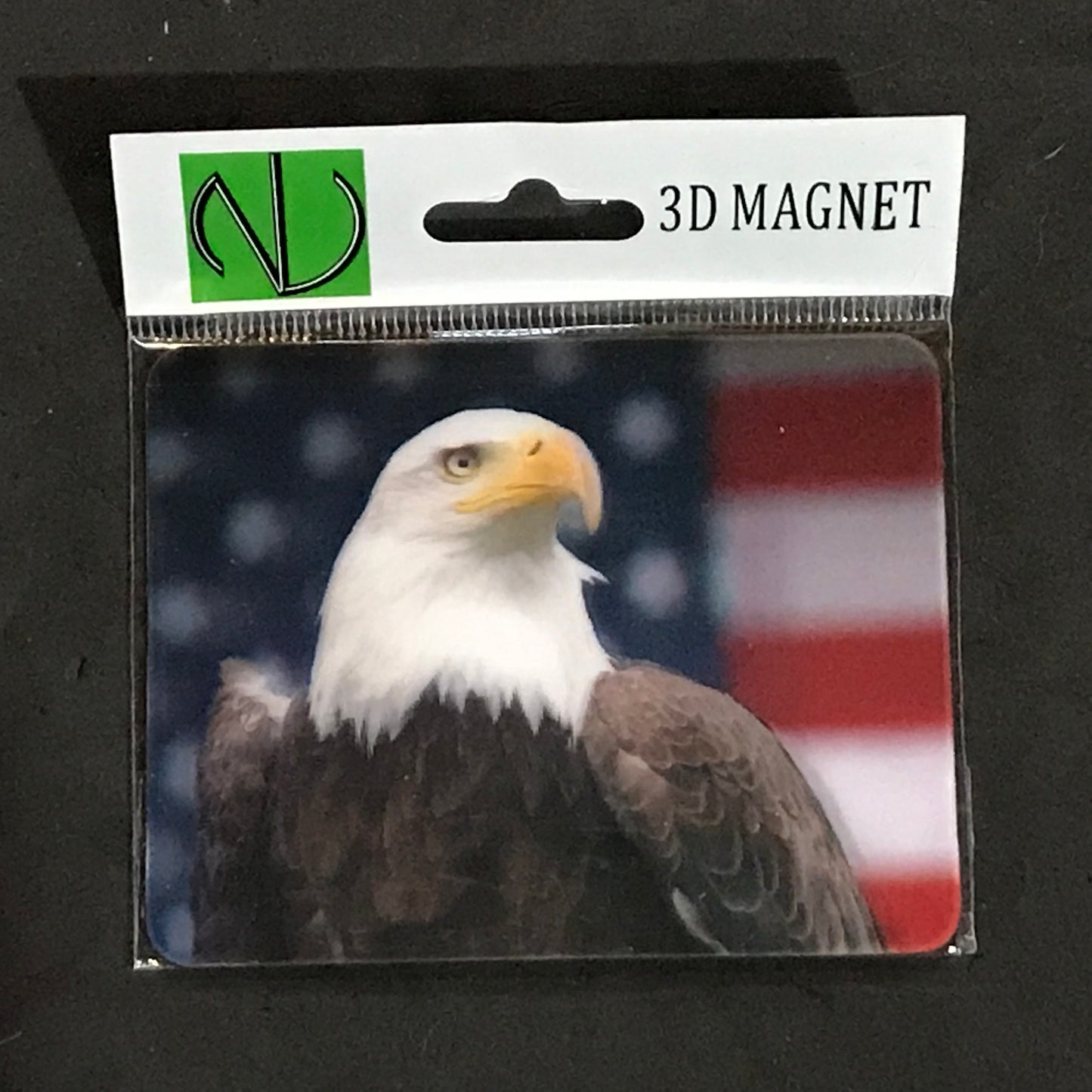 AMERICAN BALD EAGLE WITH US FLAG 3D LENTICULAR MAGNET 2.75" X 3.5"