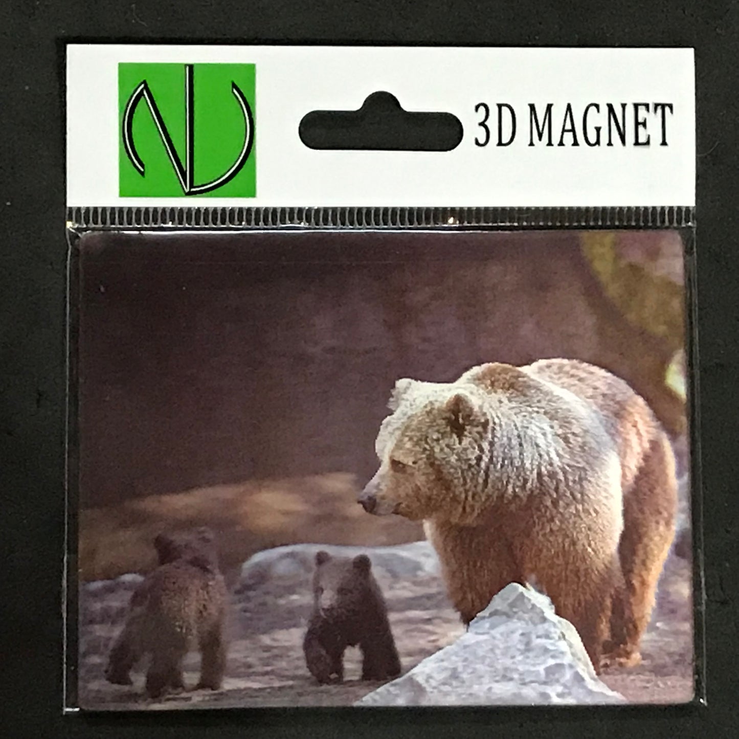 GRIZZLY BEAR SOW & CUBS 3D LENTICULAR MAGNET 2.75" X 3.5"